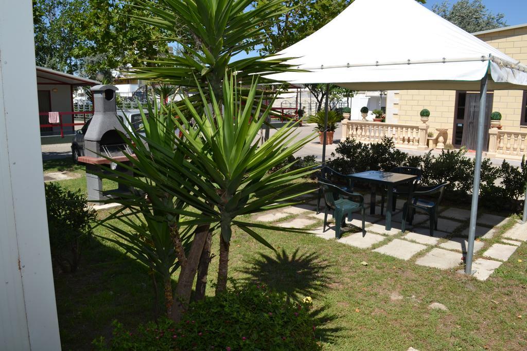 Villaggio Albergo Cervo Zapponeta Bagian luar foto