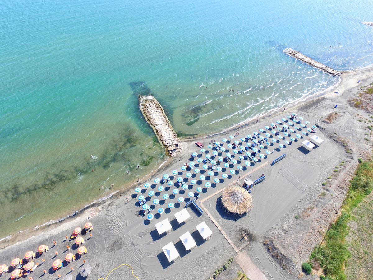Villaggio Albergo Cervo Zapponeta Bagian luar foto